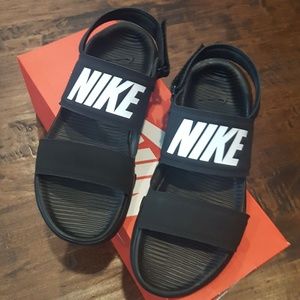 Nike Tanjun Sandals